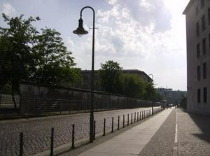 FriMay2520071235AM_3.jpg