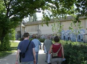 ThuMay2420070947PM_2.jpg