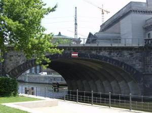 ThuMay2420070947PM.jpg