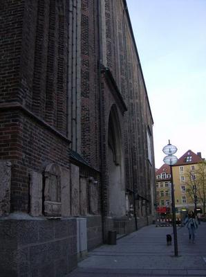 FriApr620070407AM_3.jpg
